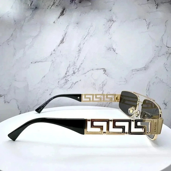Versace Sunglasses Gold Rectangle Metal Logo Black Retro Italy 100% Authentic - Picture 4 of 16
